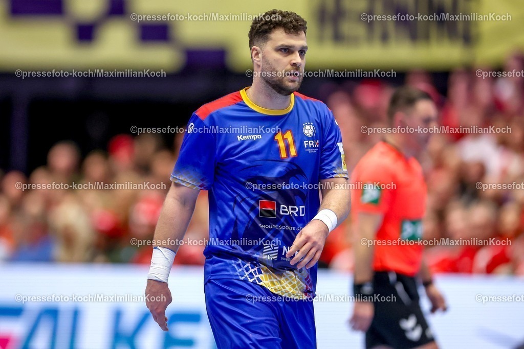 EHF18012602098 | 18.01.2026, Handball, Men's EHF EURO 2026, Dänemark - Rumänien, Jyske Bank Boxen in Herning, Dänemark, Preliminary Round:  Robert Nagy (Romania #11) 