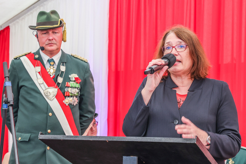 top-top.de 240602-021 | Foto, Video, Fotografie, Videografie, Fotobox, DJ, Discjockey, Musik, Musikbox, Veranstaltung, Photobooth, Amazon, Ebay, Buchtipp, Bestseller, Autor, Verlag, Buch, Wesel, Hamminkeln, NRW, Dinslaken, Rees, Drohne, Hochzeit, Party, Fotobox, Wesel, Fotograf