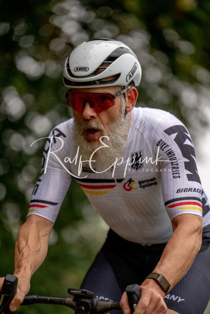 Ralf Eppink Photography 20251011_DSC00620 | Sportfotografie, Eventfotografie, Porträtfotografie, Radsport Fotograf, Triathlon Fotograf, Düsseldorf Fotograf, Köln Fotograf, Actionfotografie, Teamfotografie, Peoplefotografie, Business Portraits, Veranstaltungsfotografie, Reportagefotografie - Realisiert mit Pictrs.com