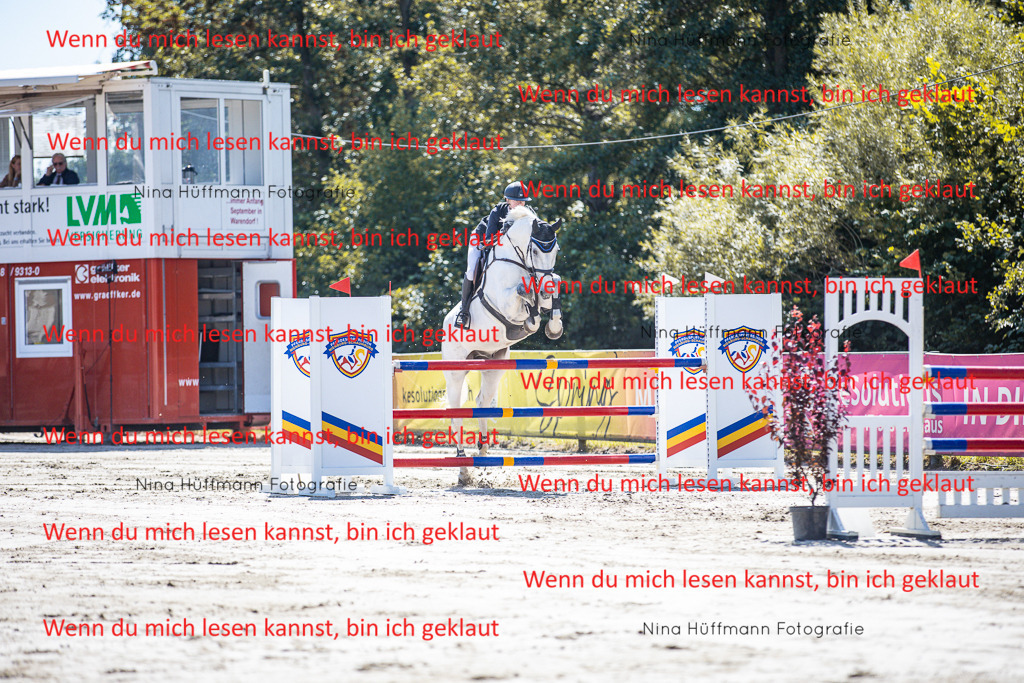 BK1A6262 | Turnierbilder Turnierfotos Nina Hüffmann Turnierfotografie Pferdefotografie Tierzeichnung Haustierzeichnung Pferdezeichnung Hundezeichnung Videograf  - Realisiert mit Pictrs.com