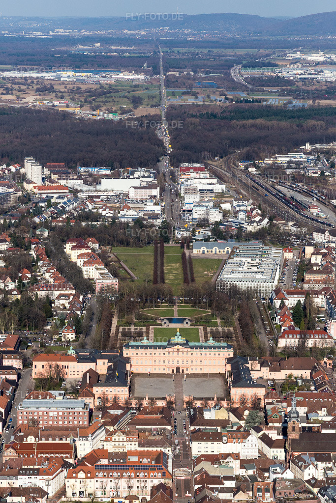 Luftbild: Schloßpark vom Residenzschloss Rastatt in Rastatt im Bundesland Baden-Württemberg in Deutschland. Foto: IMG_104878.jpg vom 14.03.2018 durch Werner Riehm/FLY-FOTO.de