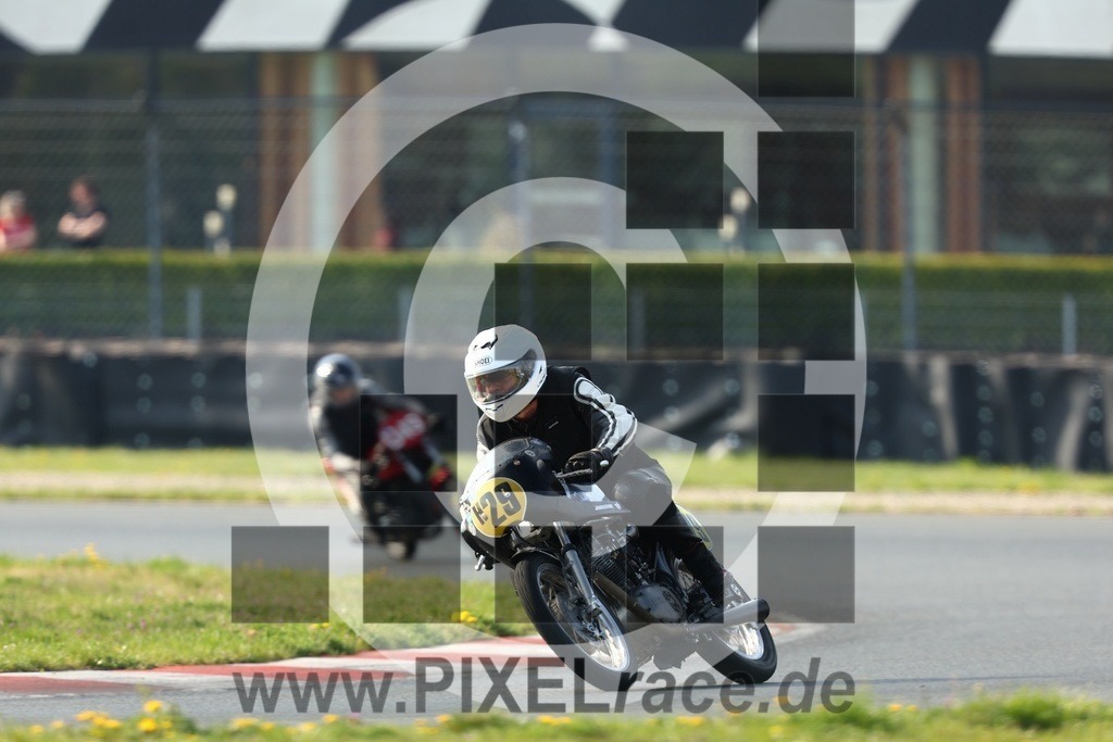 0h29-20260418_00412 | Schöne Erinnerungen an spannende Momente - das festzuhalten ist unser Job. PIXELrace.de ist seit 2003 auf den Rennstrecken Europas unterwegs um die Action draußen beim Fahren und die wunderbare Stimmung imm Fahrerlager für euch einzufangen.