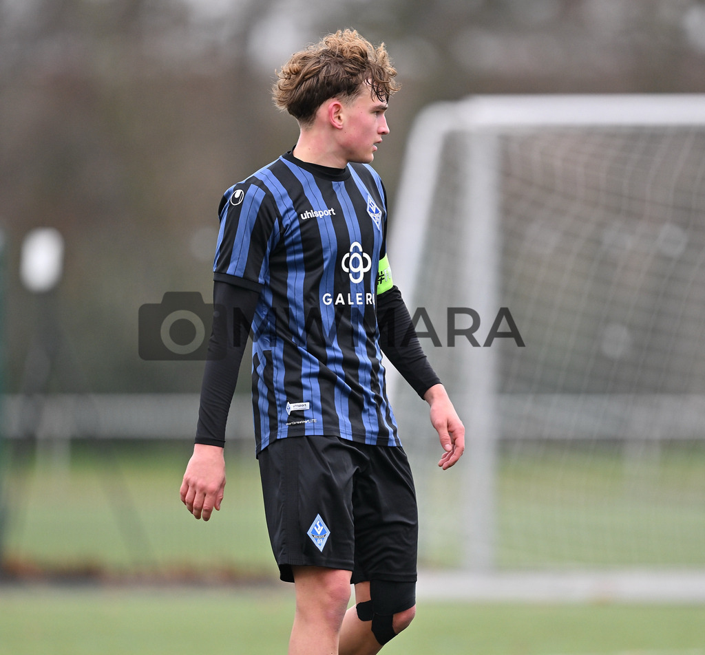 Fussball I Herren I Saison 2025-2026 I Bundesliga I 6. Spieltag I Eintracht Frankfurt - FC Bayern München  | MWMARA - Realisiert mit Pictrs.com