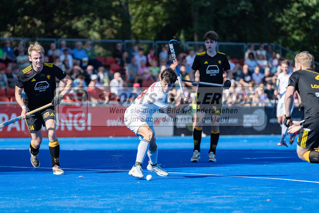 HK_20231001_104922 | 1.Bundesliga Herren Crefelder HTC - Harvestehuder THC am 1.10.2023 CHTC, Krefeld , Martin Ignacio Ferreiro ( Crefelder HTC #18 )