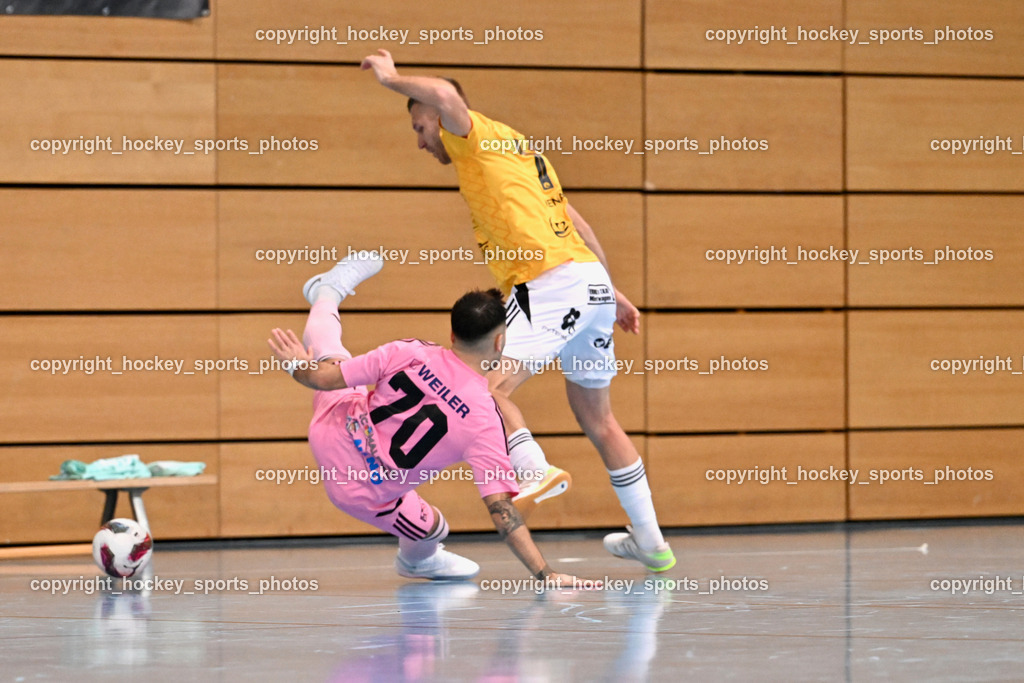 Carinthia Flamengo Futsal Club vs. FC Ljuti Krajisnici | #70 Yosifov Svetlozar Angelov Carinthia Flamengo, #11 Kenan Ramic FC Ljuti Krajisnici, Carinthia Flamengo Futsal Club vs. FC Ljuti Krajisnici, Carinthia Flamengo Futsal Club vs. FC Ljuti Krajisnici am 05.01.2025 in Klagenfurt (Ballspielhalle Viktring), Austria, (Photo by Bernd Stefan)