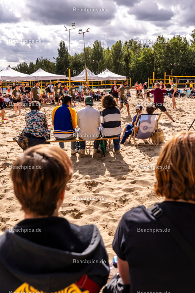2025-200083737-Strandvölkerball-WM |  24.08.2025; Berlin Foto: Gerold Rebsch - www.beachpics.de