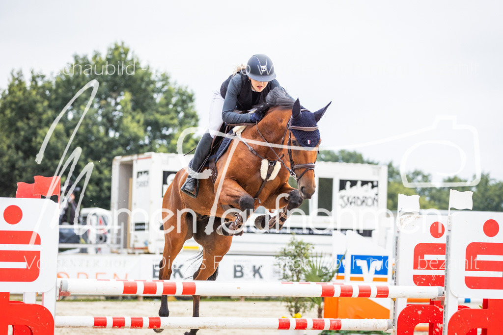 BHO-2PhSpr-M-165 | MomenTaufnahmen Pferdesportfotos