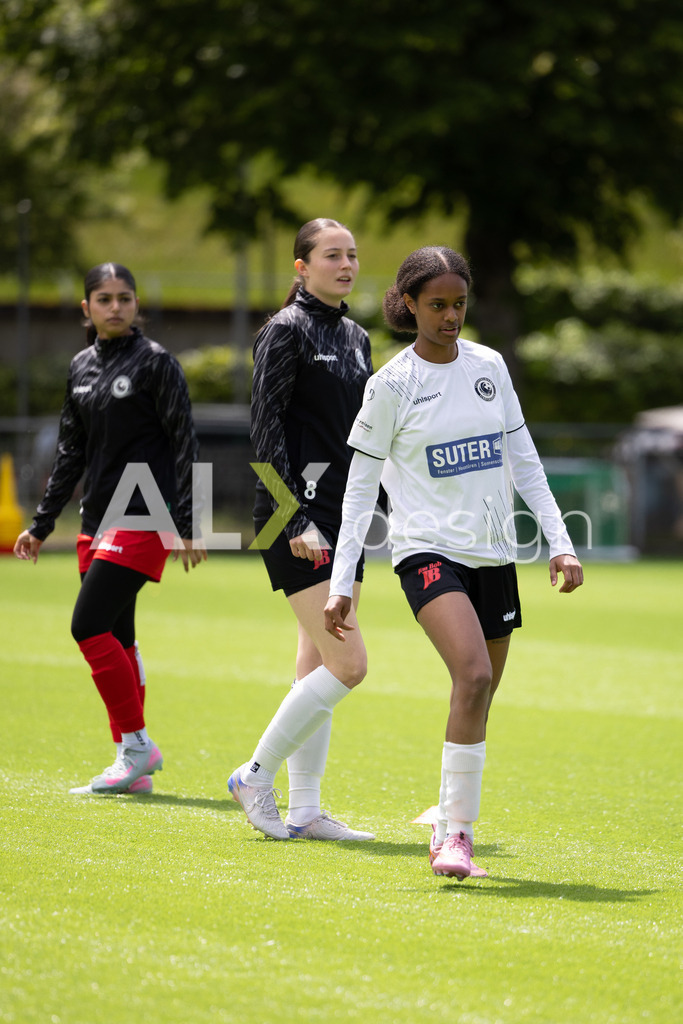 Fußball I Frauen I Saison 2025-2026 I Frauen 3. Liga | FVRZ Gruppe 2 | 18. Spieltag I Spielvereinigung Schaffhausen Damen 1 - Team Furttal Zürich I 17.05.2026 | Hochwertige Sportfotos kaufen & lizenzieren für Medien, Vereine, Agenturen & Sportler:innen. Entdecke professionelle Sportfotografie im Bildshop von Alexander Franzen. - Realisiert mit Pictrs.com