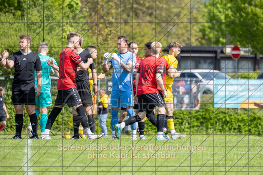 20250427_145932_0039 | #,TSV Bad Boll (rot) vs. SV Waldhausen (gelb), Fussball, Landesliga 2 - wfv, 24. Spieltag, Saison 2024/2025, Rasenplatz, Erlengarten 37, 73087 Bad Boll, 27.04.2025 - 15:00 Uhr,Foto: PhotoPeet-Sportfotografie/Peter Harich