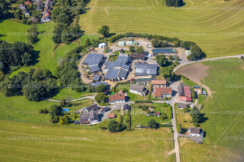 Kierspe250812918 | Luftbild, Schriever`s Bauernladen Hofladen mit Solardach, Vorderste Berb, Kierspe, Sauerland, Nordrhein-Westfalen, Deutschland