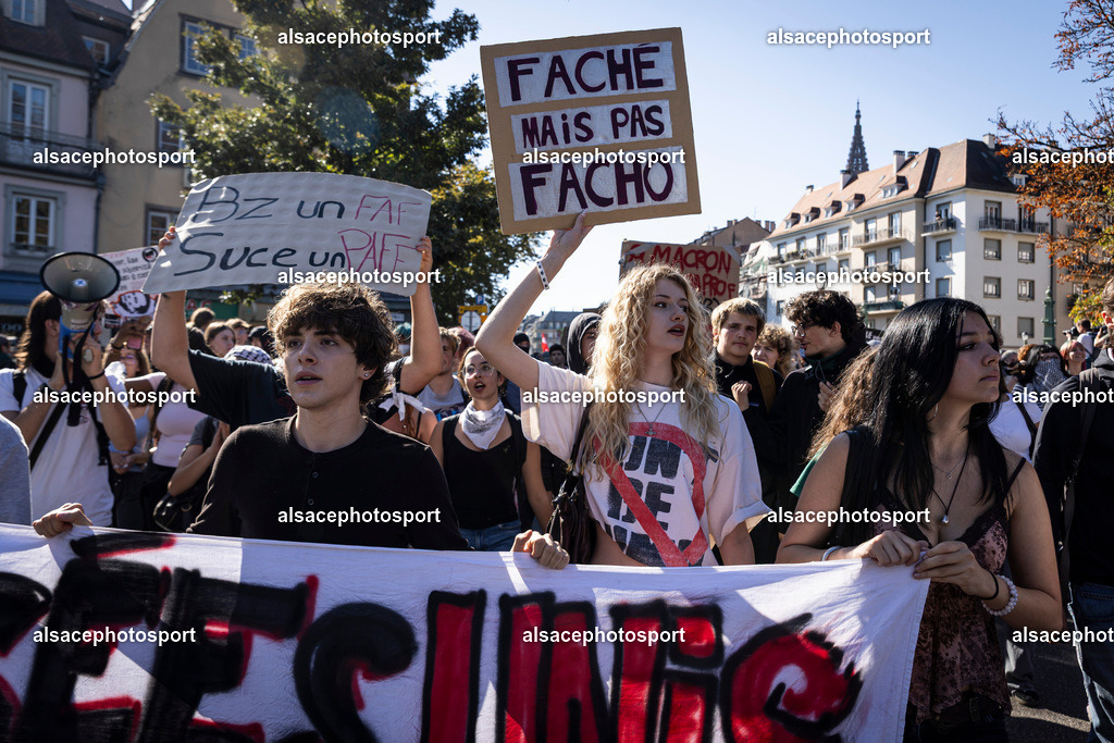 _B7A0602 | manifestation de lycéens à Strasbourg, le 6 octobre 2026, dans le cadre d’un mouvement national de protestation contre les conditions d’apprentissage. - Realisiert mit Pictrs.com