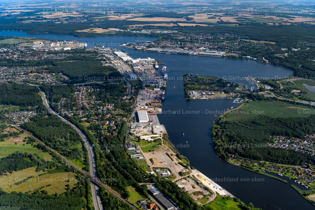 4038248 | Die Trave zw. Dänischburg und Herrenwyk