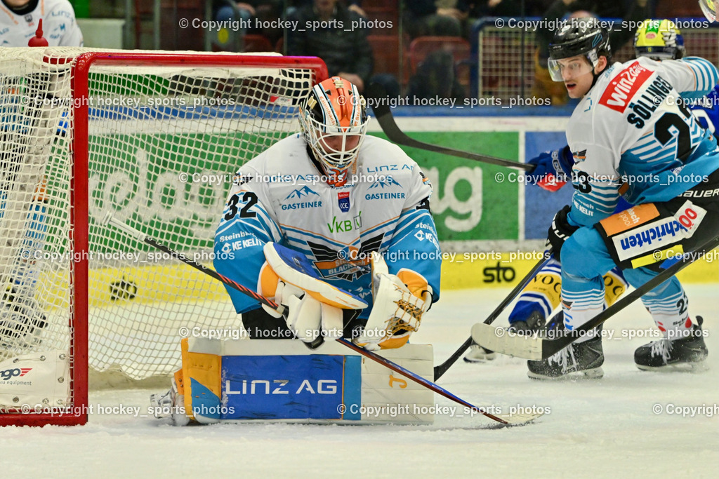 EC IDM WÄRMEPUMPEN VSV vs. Steinbach Black Wings Linz | #32 Rasmus Tirronen Black Wings Linz, #23 Patrick Söllinger Black Wings Linz, EC IDM WÄRMEPUMPEN VSV vs. Steinbach Black Wings Linz, EC IDM WÄRMEPUMPEN VSV vs. Steinbach Black Wings Linz am 04.03.2026 in Villach (Stadthalle Villach), Austria, (Photo by Bernd Stefan)