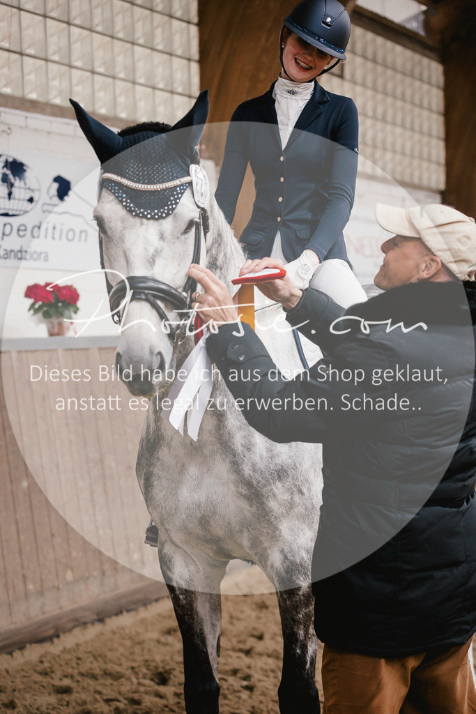 3I6A6918 | Stimmungsvolle Portraits und Reitsportfotografie im Ruhrgebiet und im Münsterland.

Pferdefotografie, Hundefotografie, Tierfotografie, Reportagen, Portraits von Tier und Mensch, Turnierfotografie in Bochum, Recklinghausen, Marl, Haltern am See, Dülmen.. - Realisiert mit Pictrs.com