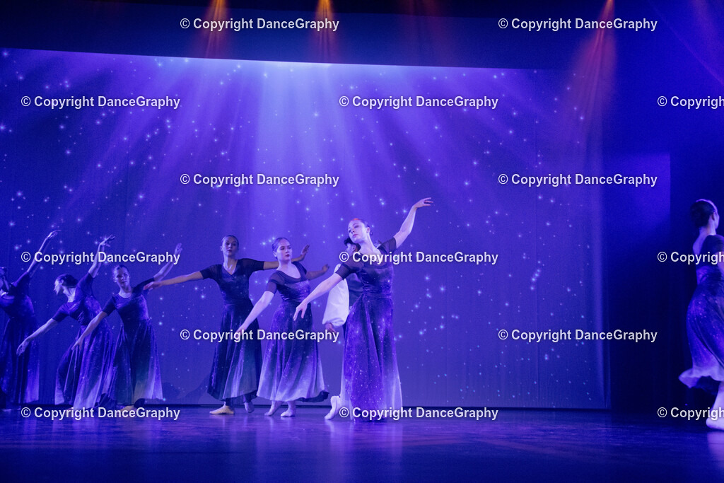 GPHY3393 | DanceGraphy - Realisiert mit Pictrs.com