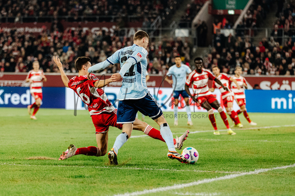 2. Bundesliga, Saison 2023/24, 25. Spieltag: Fortuna Düsseldorf - Hamburger SV | Düsseldorf, 08.03.2024: 2. Bundesliga, 25. Spieltag, Fortuna Düsseldorf gegen Hamburger SV in der Merkur Spiel-Arena in Düsseldorf. Foto: sportfotografie.ms | Markus Paletta - Realisiert mit Pictrs.com