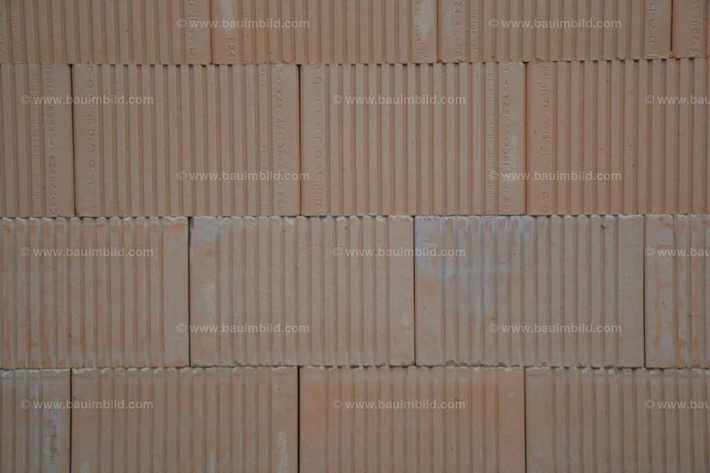 bib-lg07-mauerarbeiten-0052 | Nach LV-Leistungsgruppen sortierte Detailfotos über den Bau eines Hauses. Alle Hausbau-Bilder direkt vom Urheber und Autor der Website Haus-Selber-Bauen.com