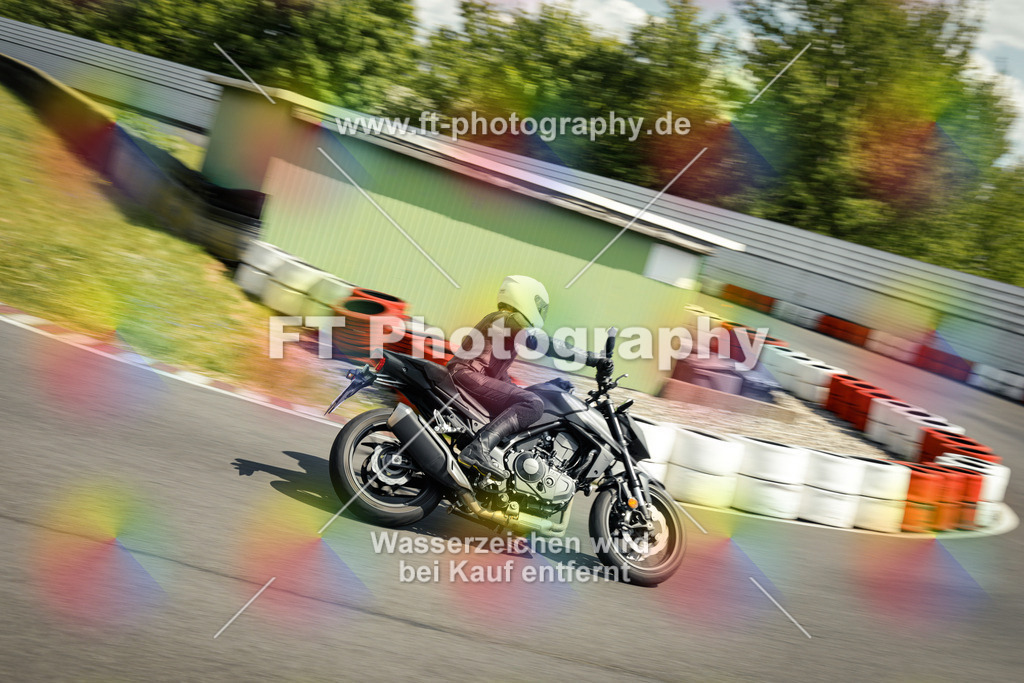 OBK_Mai_Martina_Markus-11163 | Hier findet Ihr Bilder von Touristenfahrten auf der Nürburgring Nordschleife oder von anderen Veranstaltungen die ich besucht habe. Viel Spass beim Durch Schauen 