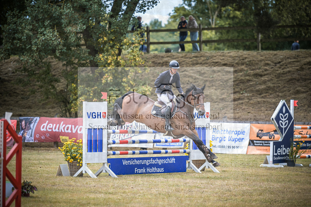 DOS_0125 | Entdecke hochwertige Reitturnierfotos von Foto Oger. Professionell, emotional und authentisch – jetzt Lieblingsmomente im Shop bestellen.Deutschlandweite Turnierfotografie. - Realisiert mit Pictrs.com