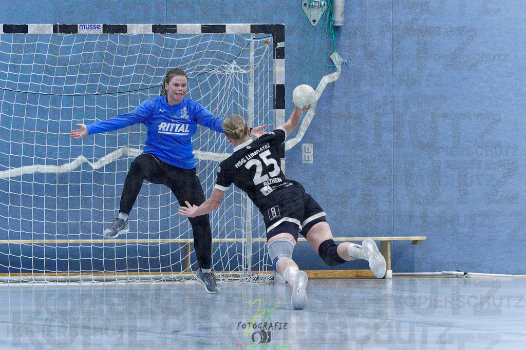 Handball Frauen Oberliga Mitte, HSG Eibelshausen/Ewersbach - HSG Lumdatal | Handball Frauen Oberliga Mitte, HSG Eibelshausen/Ewersbach - HSG Lumdatal am 21.02.2026 in Dietzhölztal-Steinbrücken (Sporthalle am Hammerweiher)Photo © 2026 - Jörg Heinrich - Realisiert mit Pictrs.com