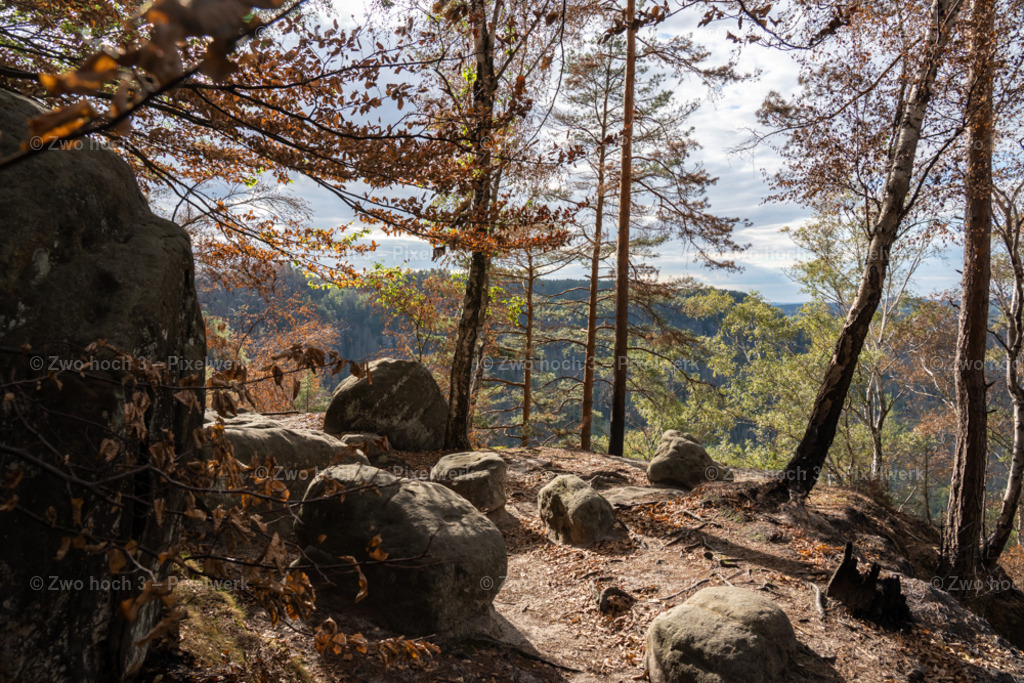 Obere_Affensteinpromenade_Ruebezahlturm_Aussicht_Felsblock | 2022-09-02_Waldbrandgebiete_2 - Realisiert mit Pictrs.com