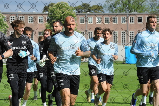 RGE_9397 | Hertha BSC, 2.Bundesliga, Herren, Training, Saison 2025/26, Toni Leistner ( Hertha BSC ),  Montag 04.05. 2026,   Fotograf:   Ralf Gebhardt - Realisiert mit Pictrs.com