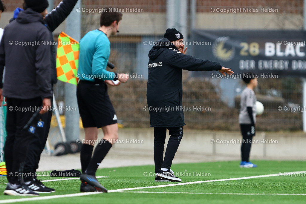 NH_Teutonia05_HamburgerSVU21_RegionalligaNord_23022025 | Timucin Gürsan (Co-Trainer, FC Teutonia 05)Fußball I Herren I Regionalliga Nord I Saison 2024-2025 I 23. Spieltag I Teutonia 05 - Hamburger SV U21 I 23.02.2025 I Stadion Hoheluft