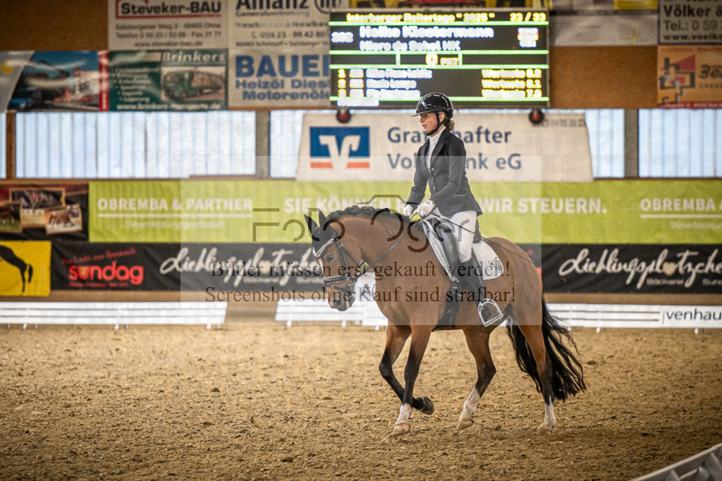 DOS_3260 | Entdecke hochwertige Reitturnierfotos von Foto Oger. Professionell, emotional und authentisch – jetzt Lieblingsmomente im Shop bestellen.Deutschlandweite Turnierfotografie. - Realisiert mit Pictrs.com