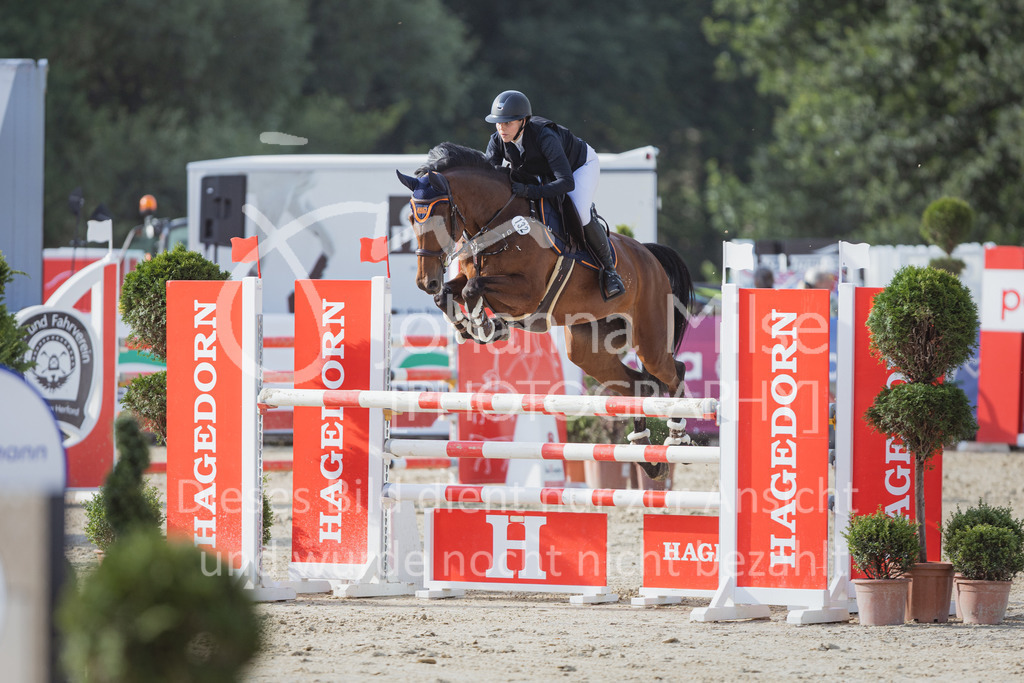 220728_BHO_ST_M1-Spr_1-653 | Deine schönsten Turniermomente als professionelle Fotos! Entdecke hochwertige Pferdesport-Fotografie im Online-Shop. Jetzt Fotos finden & bestellen!