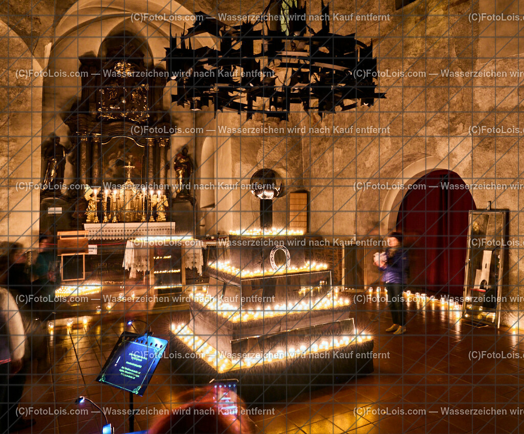 ALP1357_NACHT der tausend LICHTER_Pfarrkirche Wieselburg | (C)FotoLois.com, Alois Spandl, NACHT der 1000 LICHTER in der Pfarrkirche Wieselburg, Di 31. Okt. 2023.