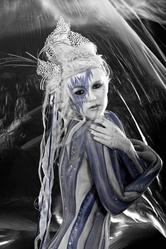 Bodypainting-EISENGEL_7612 | #009 | Modell: Katharina | Foto: Carsten Korwes - Realisiert mit Pictrs.com