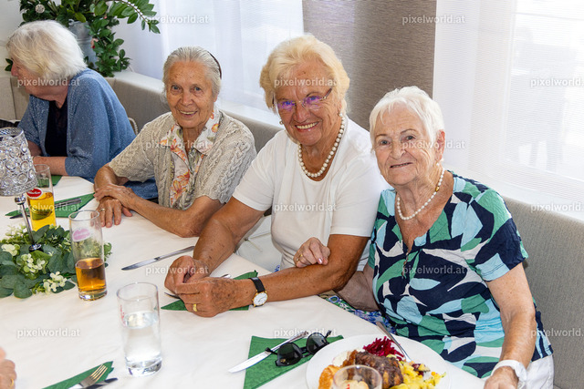 Seniorenbund Feldkirchen - Grillfest | Bildershop von pixelworld.at - Realisiert mit Pictrs.com