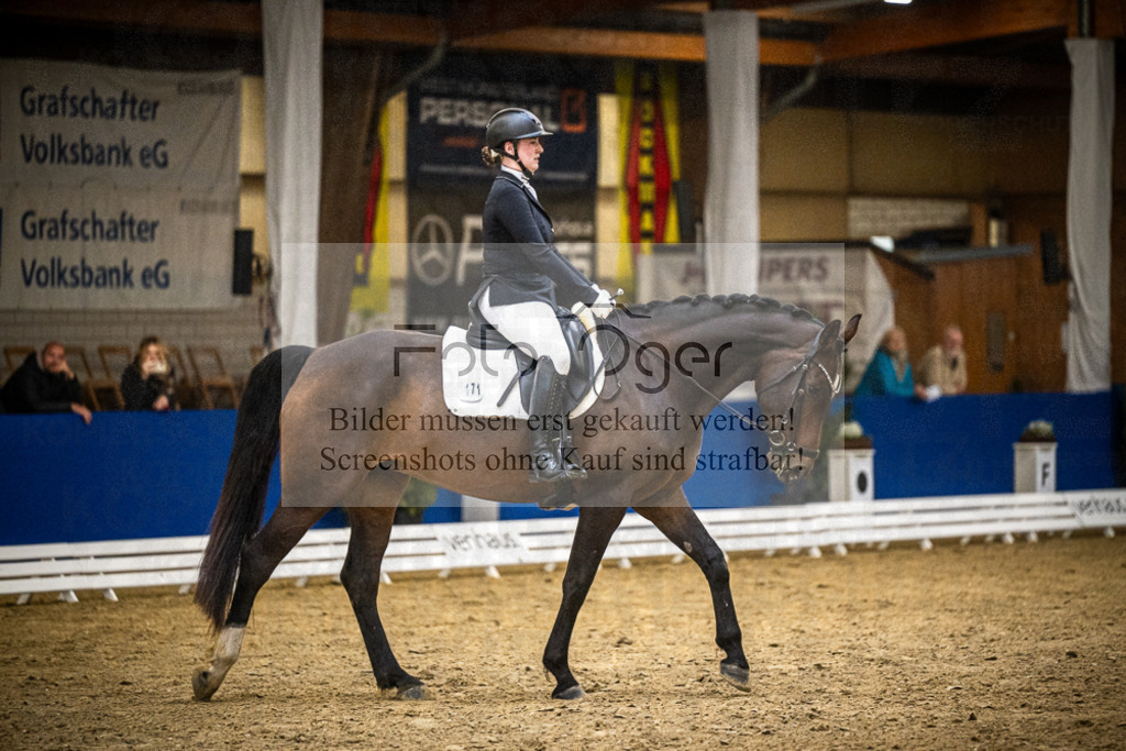 DOS_0210 | Entdecke hochwertige Reitturnierfotos von Foto Oger. Professionell, emotional und authentisch – jetzt Lieblingsmomente im Shop bestellen.Deutschlandweite Turnierfotografie. - Realisiert mit Pictrs.com