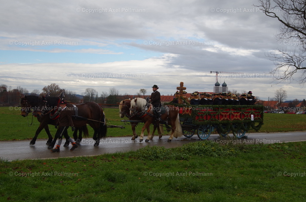 IMGP9841 | fotografiert von Axel PollmannLeonhardi Wallfahrt Benediktbeuern und Murnau, Fronleichnam, Fasching, Landschaft im Loisachtal und Benediktbeuern  - Realisiert mit Pictrs.com