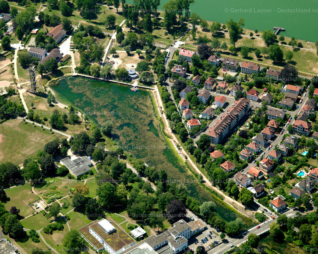 2696174 | KEHL 18.07.2006 Uferbereiche am Seegebiet am Altrheinweg in Kehl im Bundesland Baden-Württemberg, Deutschland. // Riparian areas on the lake area of on street Altrheinweg in Kehl in the state Baden-Wuerttemberg, Germany. Foto: Gerhard Launer