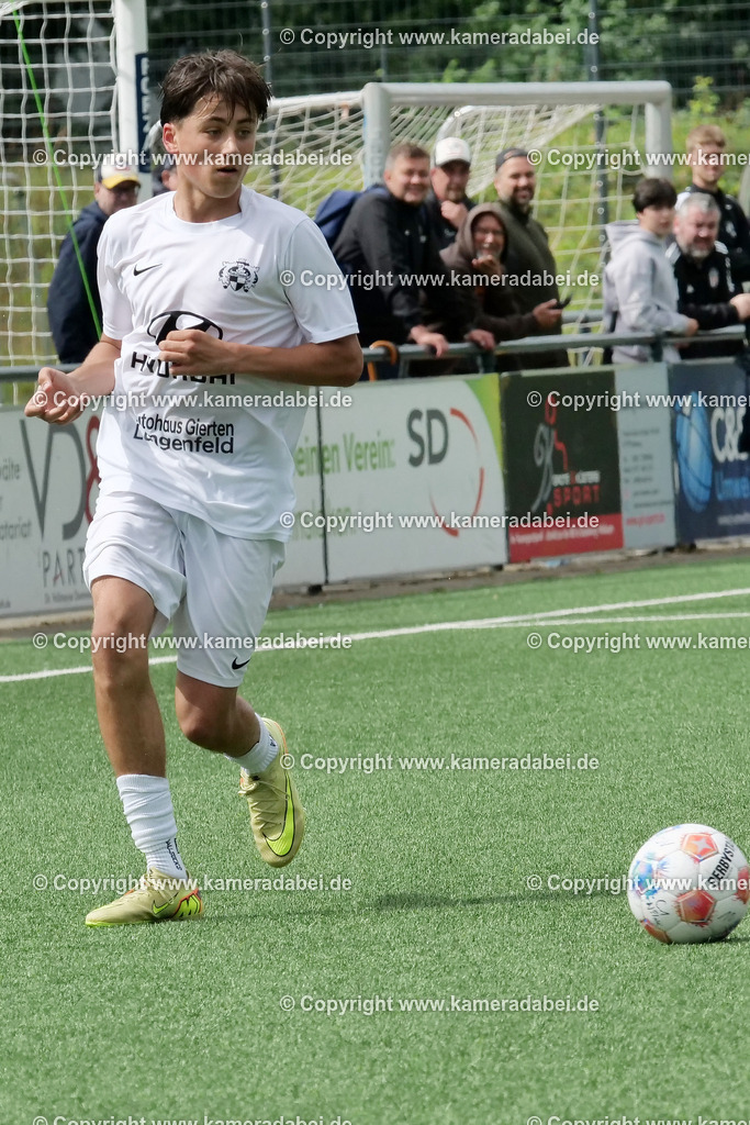 Fußball : C-Junioren : Aufstieg Regionalliga West : SUS 09 Dinslaken - Vfb 03 Hilden am 04.06.2026 in Dinslaken | Fußball : C-Junioren : Aufstieg Regionalliga West : SUS 09 Dinslaken (rotr Trikots)- Vfb 03 Hilden (weiße Trikots) am 04.06.2026 in Dinslaken - Realisiert mit Pictrs.com