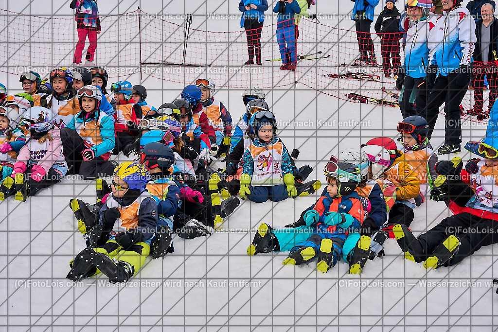 ALP5251_Schischule Haginger_gemeinsame Auswaermuebungen | (C)FotoLois.com, Alois Spandl. Schischule Haginger, Semesterkurs-Abschlusstag mit Rennlaufbewerb, Fr 9. Februar 2024.