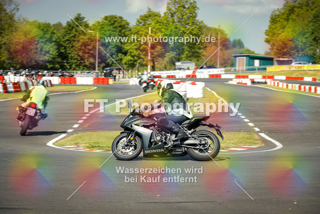 OBK_Mai_Martina_Markus-10526 | Hier findet Ihr Bilder von Touristenfahrten auf der Nürburgring Nordschleife oder von anderen Veranstaltungen die ich besucht habe. Viel Spass beim Durch Schauen 