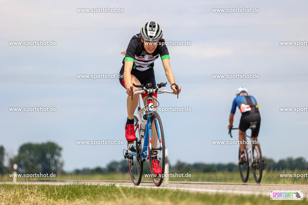 BR8A7387 | Stadttriathlon Erding 2025. #yourpictrs #sportshot_your_pictrs @Sportshotphotography #stadttriathlonerding Copyright: www.sportshot.de