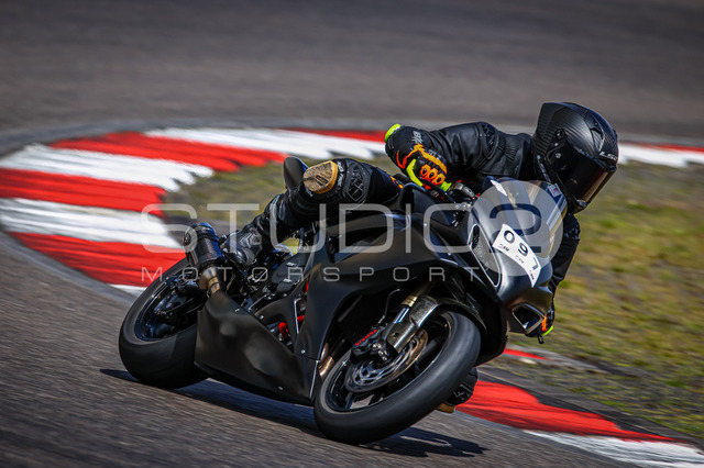 0097-250723NR-021_97 | Deine Full-Service-Agentur für ✔️Videoproduktionen und ✔️Motorsportfotografie Jetzt Angebot anfragen!