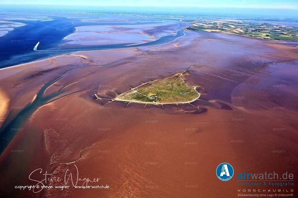 Halligen-Inseln-Weltnaturerbe-Wattenmeer-Mai-23-airwatch-wagner-240A3282 | Entdecken Sie atemberaubende Luftbilder und Fotografien auf airwatch.de - Tauchen Sie ein in eine Welt voller faszinierender Aufnahmen aus der Vogelperspektive.