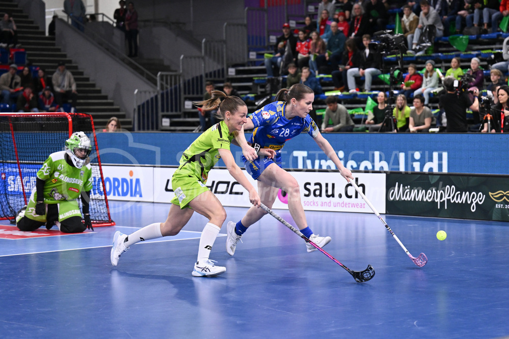 Kloten-Dietlikon Jets vs Skorpion Emmental Zollbrück - 15. April 2023 | Kloten-Dietlikon Jets vs Skorpion Emmental Zollbrück
Stimo Arena, Kloten
Sara Piispa (#28 Kloten-Dietlikon Jets) vor Lisa Liechti (#8 Skorpion Emmental Zollbrueck).
Bild: Sportfotografie Markus Aeschimann | www.markus-aeschimann.ch - Realisiert mit Pictrs.com