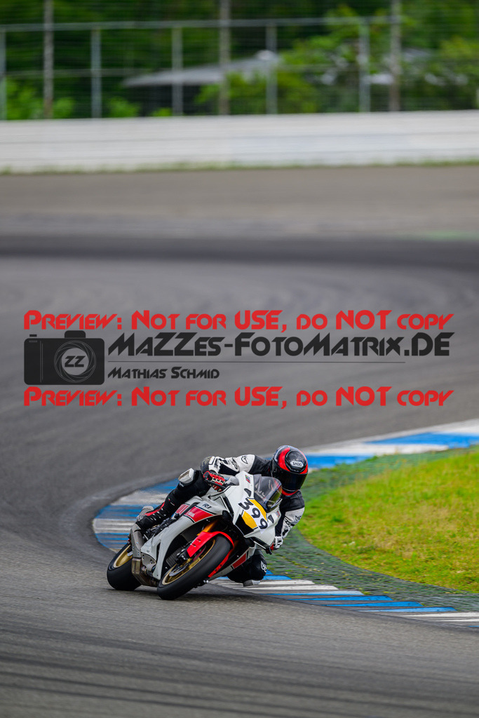 MaZZes_FotoMatrix_240615_6007705_7679 | ROT