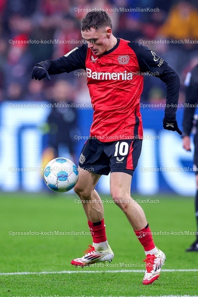 Lev14012501048 | 14.01.2025, Fußball, Bayer 04 Leverkusen - 1. FSV Mainz 05, 1. Fußball Bundesliga, 17. Spieltag, BayArena, Saison 2024 2025: Florian Wirtz (Bayer04 Leverkusen #10)DFB regulations prohibit any use of photographs as image sequences and or quasi-video.