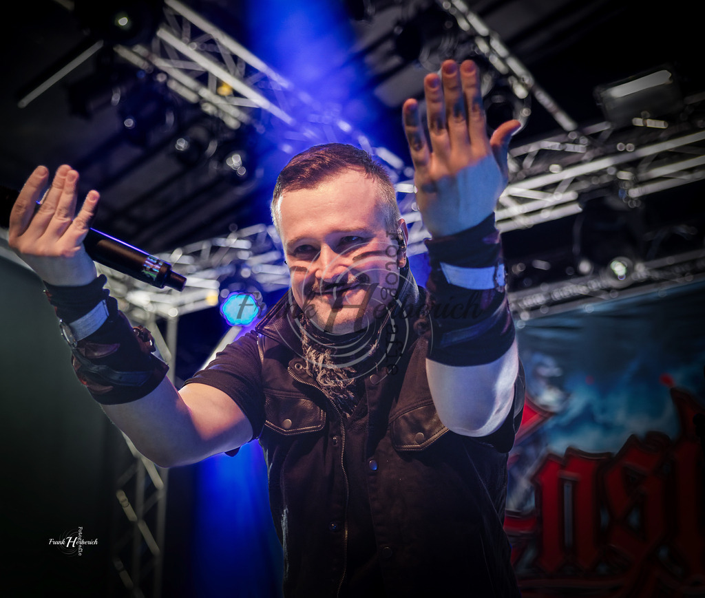 Ensiferum | Frank Herberich Fotografie, Frank Herberich, Fotografie, Hochzeit, Portrait, St. Peter Ording, Ording, Westerhever, Nordsee, Frank Fotografie, Hardheim,  Odenwald,Walldürn, Band,Eventfotografie - Realisiert mit Pictrs.com
