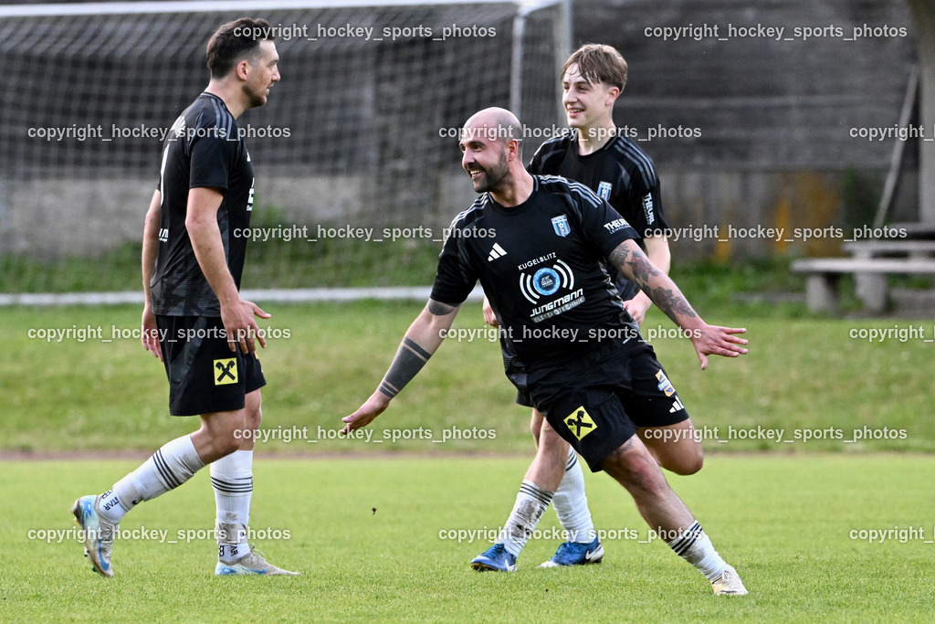 WSG Radenthein vs. URC Thal Assling | Jubel #9 Denis Kerrniqi URC Thal Assling, WSG Radenthein vs. URC Thal Assling, WSG Radenthein vs. URC Thal Assling am 30.05.2025 in Radenthein (Sportplatz Radenthein), Austria, (Photo by Bernd Stefan)