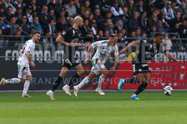 SK Puntigamer Sturm Graz vs TSV Egger Glas Hartberg – Championship Group    | Graz, Austria, 12.Apr.26 - SOCCER - ADMIRAL Bundesliga, SK Puntigamer Sturm Graz vs TSV Egger Glas Hartberg. The image shows Juergen Heil (Hartberg), Jon Gorenc Stankovic (STU), Tobias Kainz (Hartberg) and Maurice Malone (STU).    