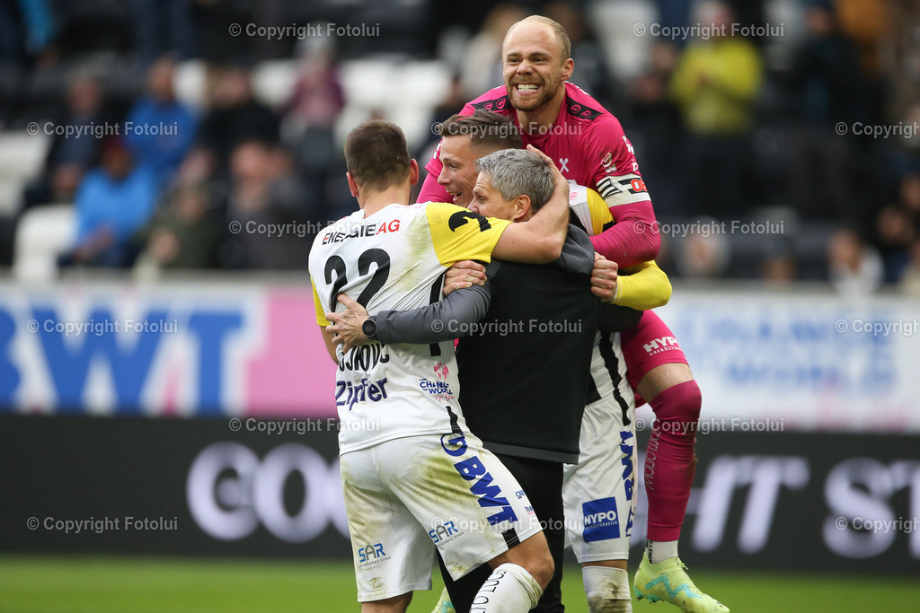 A_LUI_20230409_0046 | SPORT FUSSBALL ADMIRAL BUNDESLIGA 2022/23 LASK VS STURM GRAZ
IM BILD: Filip Stojkovic (Lask), Didi Kühbauer (Trainer), Alexander Schlager (Lask),
FOTO:FOTOLUI/UW
