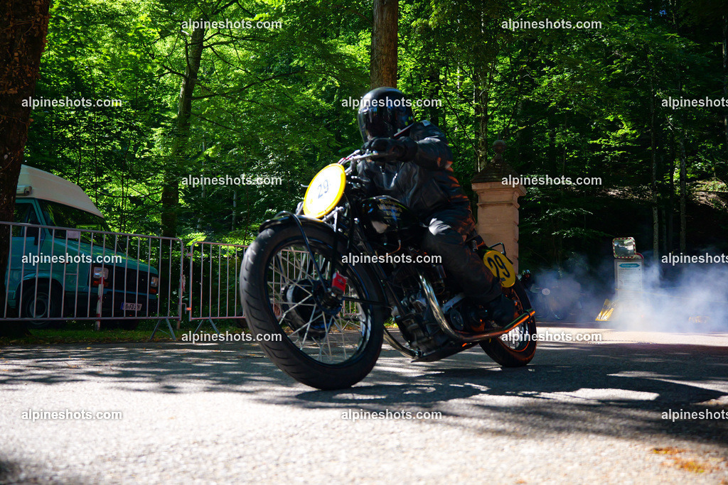 P1026113 | Erleben Sie atemberaubende, hochqualitative Fotos Ihrer Fahrt entlang der malerischen Alpenstraßen. Besuchen Sie alpineshots.com, um professionelle Aufnahmen Ihrer unvergesslichen Reise zu finden und zu kaufen - Realisiert mit Pictrs.com