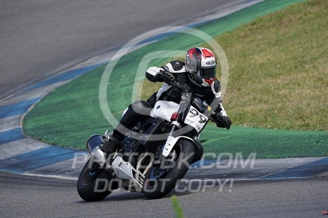 2022_07_01_PBK_13668 | Sportfotografie; SlowMotion; Video; Rennstrecke; Hafeneger; Speer; Racing; RSE; BMW; CBO; Trackday; Motorsportarena; Hockenheimring; Brno; Most; Barcelona; Valencia